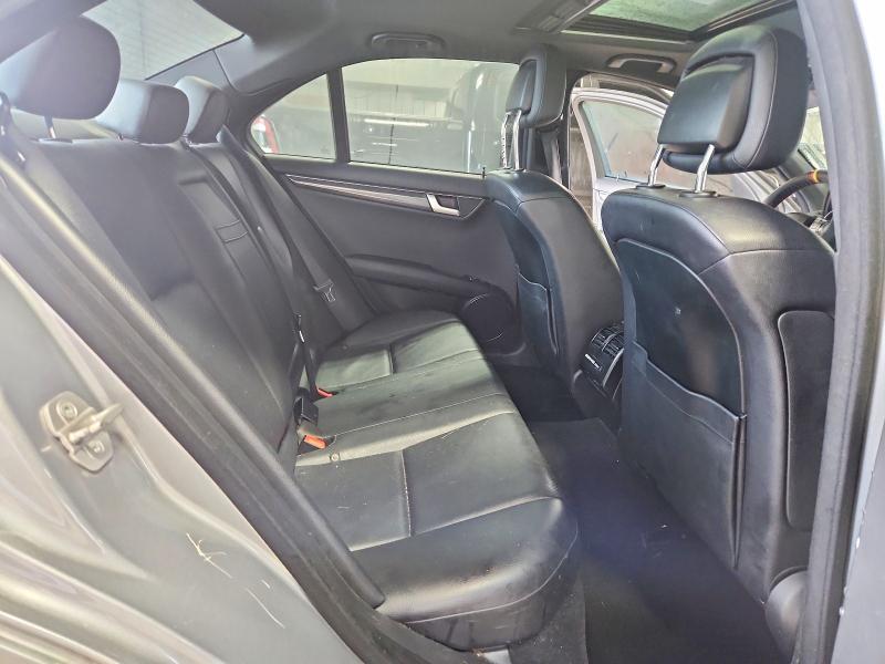 2013 Mercedes-benz C მანქანა იყიდება აუქციონზე, vin: WDDGF8AB0DR270655, აუქციონის ნომერი: 64857796