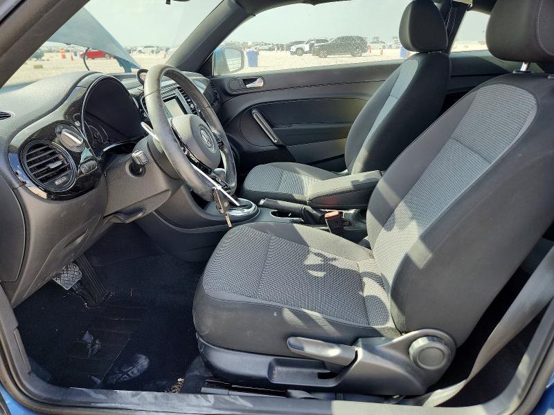 2019 Volkswagen Beetle მანქანა იყიდება აუქციონზე, vin: 3VWFD7AT6KM717323, აუქციონის ნომერი: 63687776
