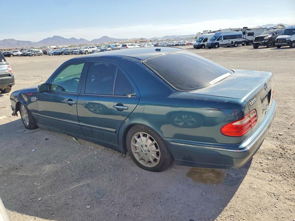 2000 Mercedes-benz E მანქანა იყიდება აუქციონზე, vin: WDBJF65J8YB161296, აუქციონის ნომერი: 66051736