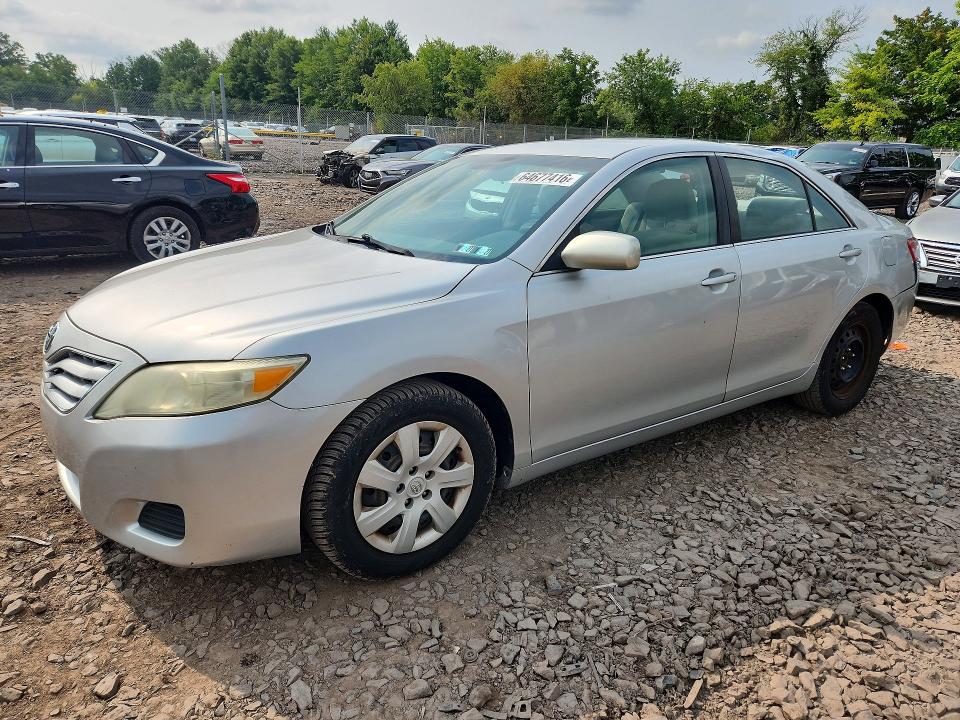 2010 Toyota Camry მანქანა იყიდება აუქციონზე, vin: 4T1BF3EK0AU025697, აუქციონის ნომერი: 64677416