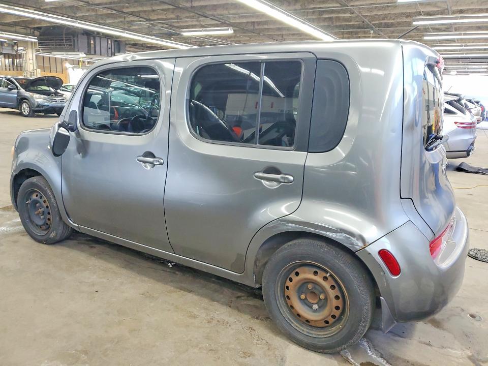 63707096 :رقم المزاد ، JN8AZ2KR5AT166925 vin ، 2010 Nissan Cube مزاد بيع