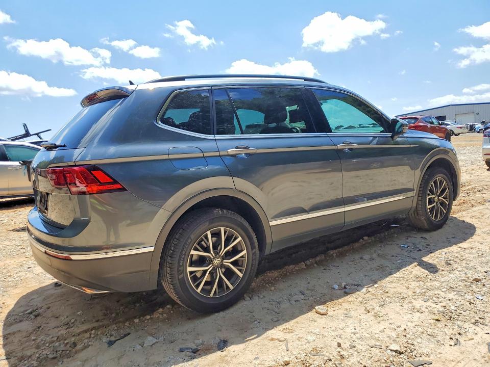 Продажа на аукционе авто 2020 Volkswagen Tiguan, vin: 3VV3B7AX7LM017795, номер лота: 65720626
