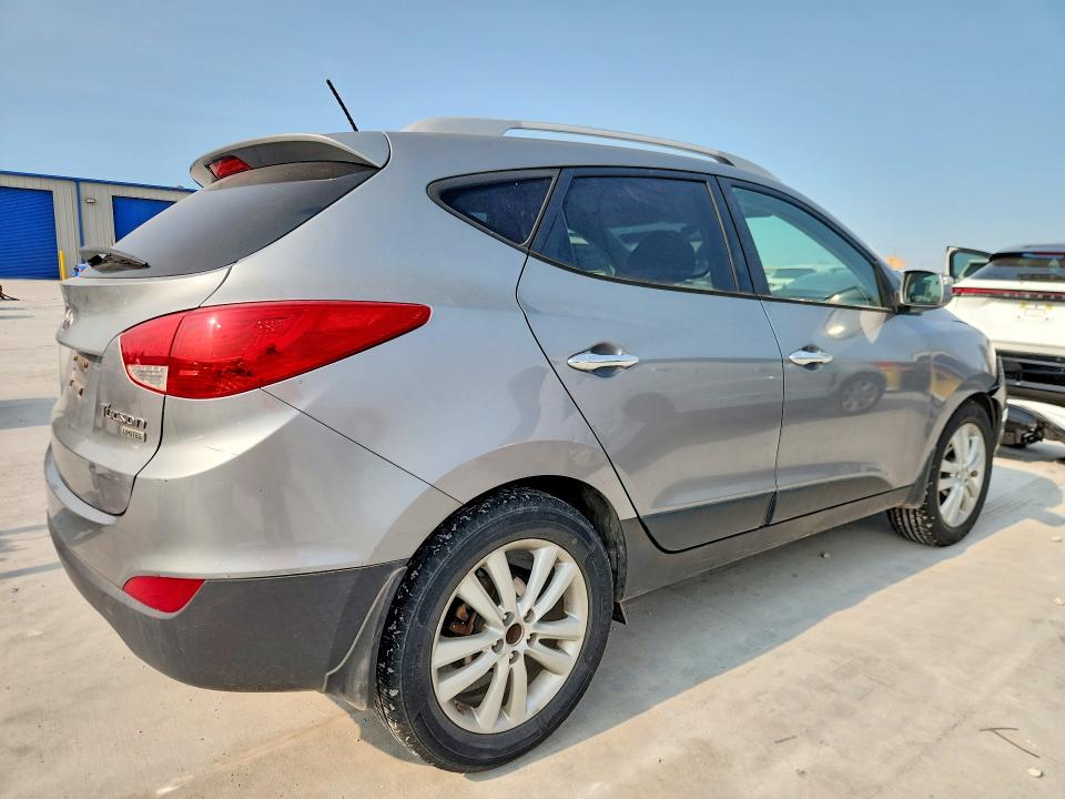 2011 Hyundai Tucson მანქანა იყიდება აუქციონზე, vin: KM8JU3AC9BU148593, აუქციონის ნომერი: 63719016