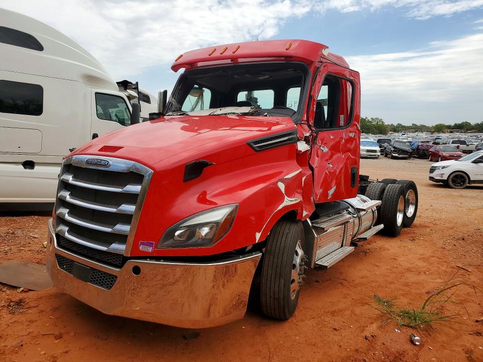63356296 :رقم المزاد ، 3AKJHLDR8RSVJ4548 vin ، 2024 Freightliner Cascadia 126 مزاد بيع