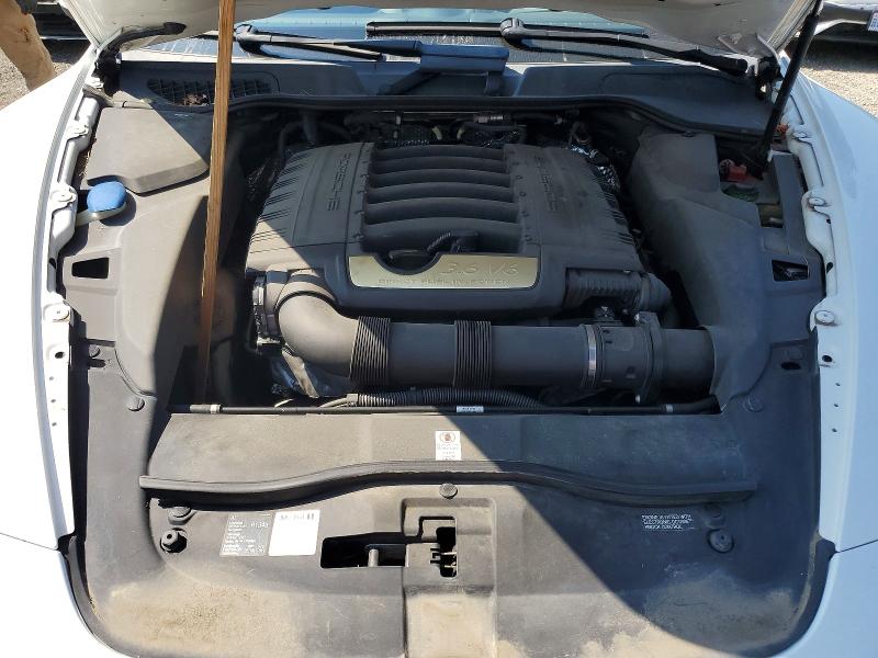 65038556 :رقم المزاد ، WP1AA2A21ELA04110 vin ، 2014 Porsche Cayenne مزاد بيع