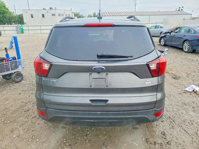 Продажа на аукционе авто 2019 Ford Escape, vin: 1FMCU9GD9KUA95776, номер лота: 64827326