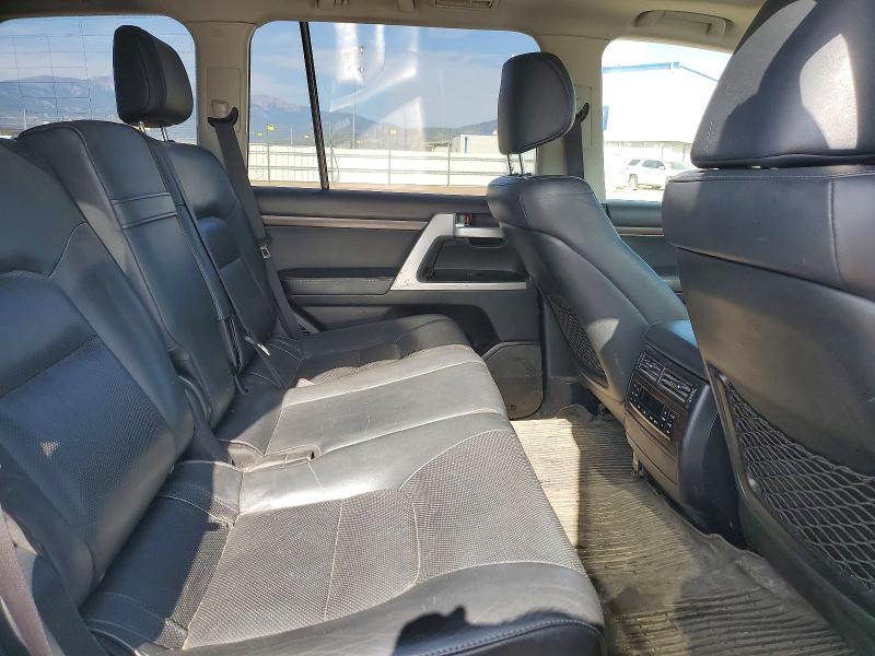 64816006 :رقم المزاد ، JTMCY7AJ6J4065998 vin ، 2018 Toyota Land Cruiser مزاد بيع
