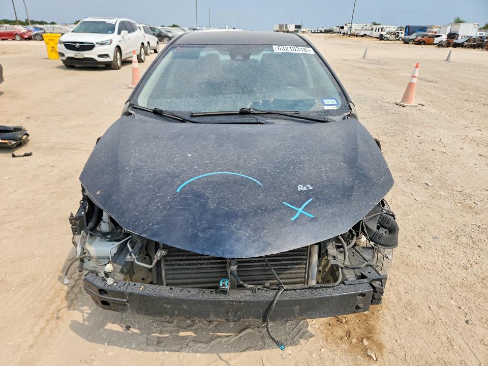 63210316 :رقم المزاد ، 5YFBURHE8JP800604 vin ، 2018 Toyota Corolla مزاد بيع