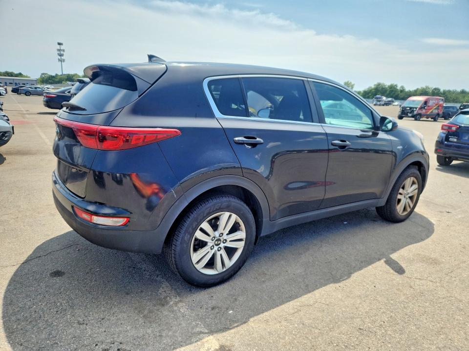 65143386 :رقم المزاد ، KNDPMCAC9H7219751 vin ، 2017 Kia Sportage مزاد بيع