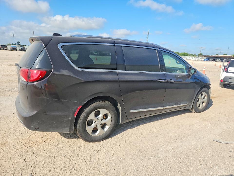 Продажа на аукционе авто 2017 Chrysler Pacifica, vin: 2C4RC1EG2HR684027, номер лота: 62615176