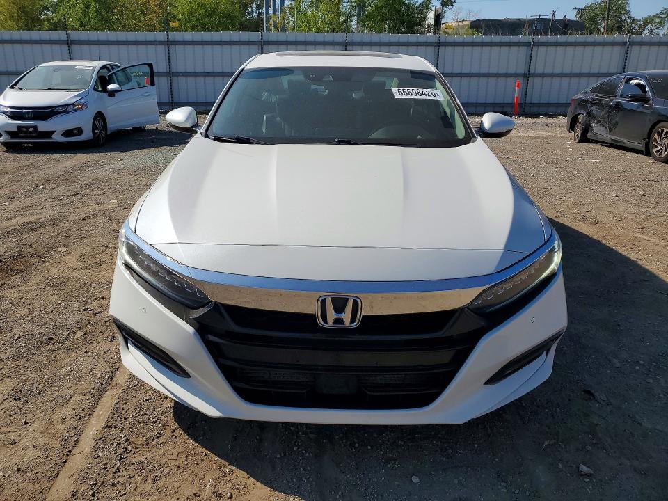 Продаж на аукціоні авто 2018 Honda Accord, vin: 1HGCV1F98JA163387, номер лоту: 66698426