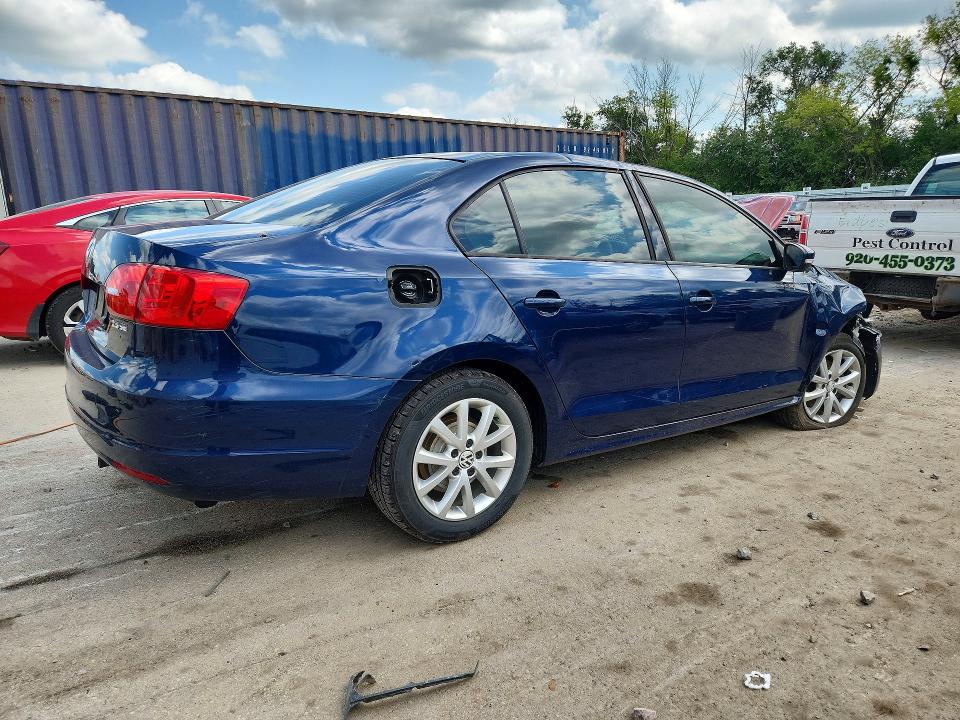 64102966 :رقم المزاد ، 3VWDX7AJ0BM383982 vin ، 2011 Volkswagen Jetta مزاد بيع