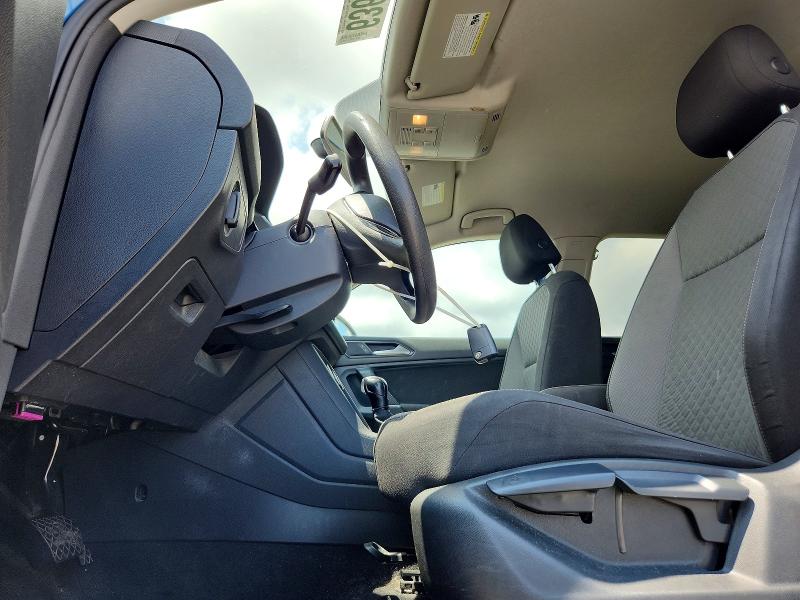 63697456 :رقم المزاد ، 3VV1B7AX0JM028822 vin ، 2018 Volkswagen Tiguan مزاد بيع