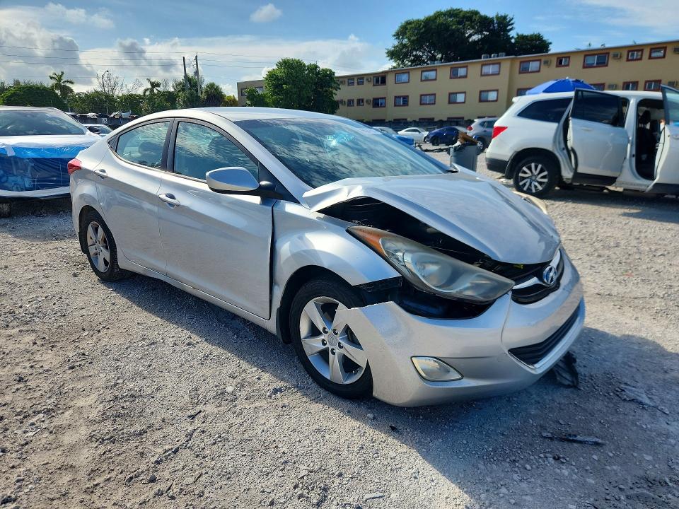 2013 Hyundai Elantra მანქანა იყიდება აუქციონზე, vin: KMHDH4AE8DU622304, აუქციონის ნომერი: 66247586