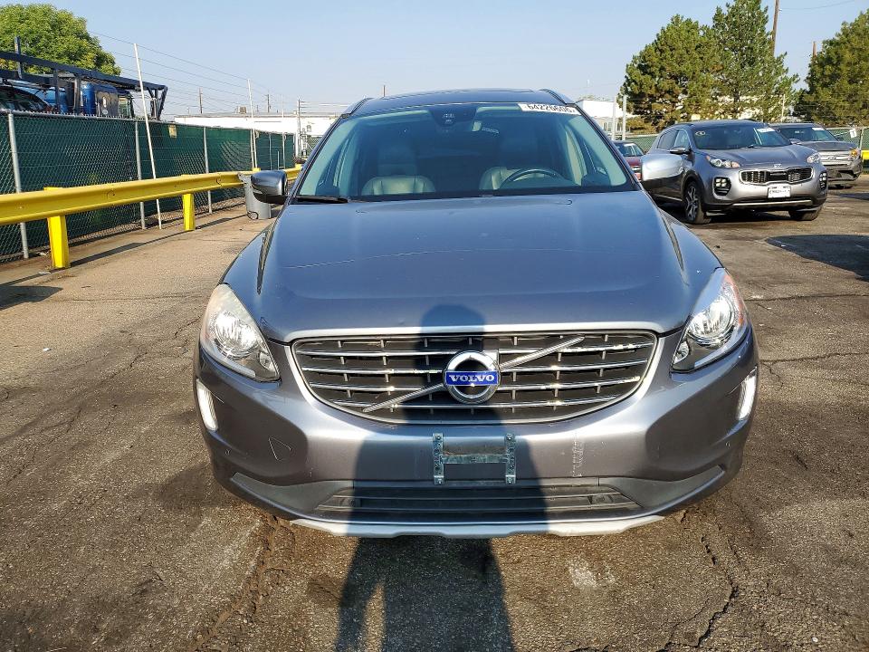 Продажа на аукционе авто 2016 Volvo Xc60, vin: YV4612RKXG2850687, номер лота: 64226606