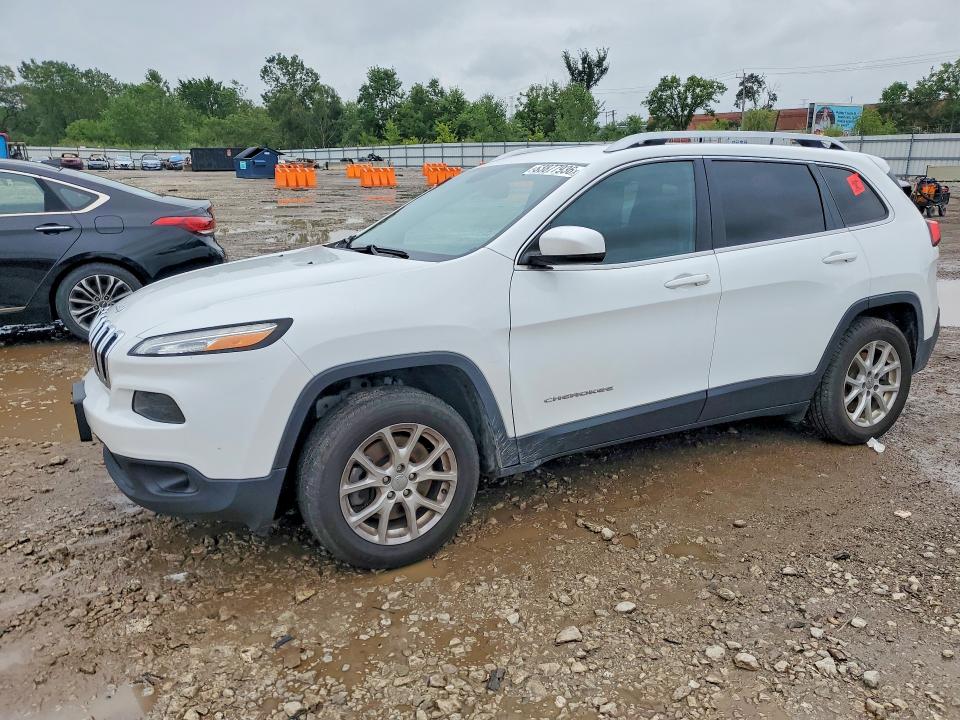 63877936 :رقم المزاد ، 1C4PJLCS5HW535084 vin ، 2017 Jeep Cherokee مزاد بيع