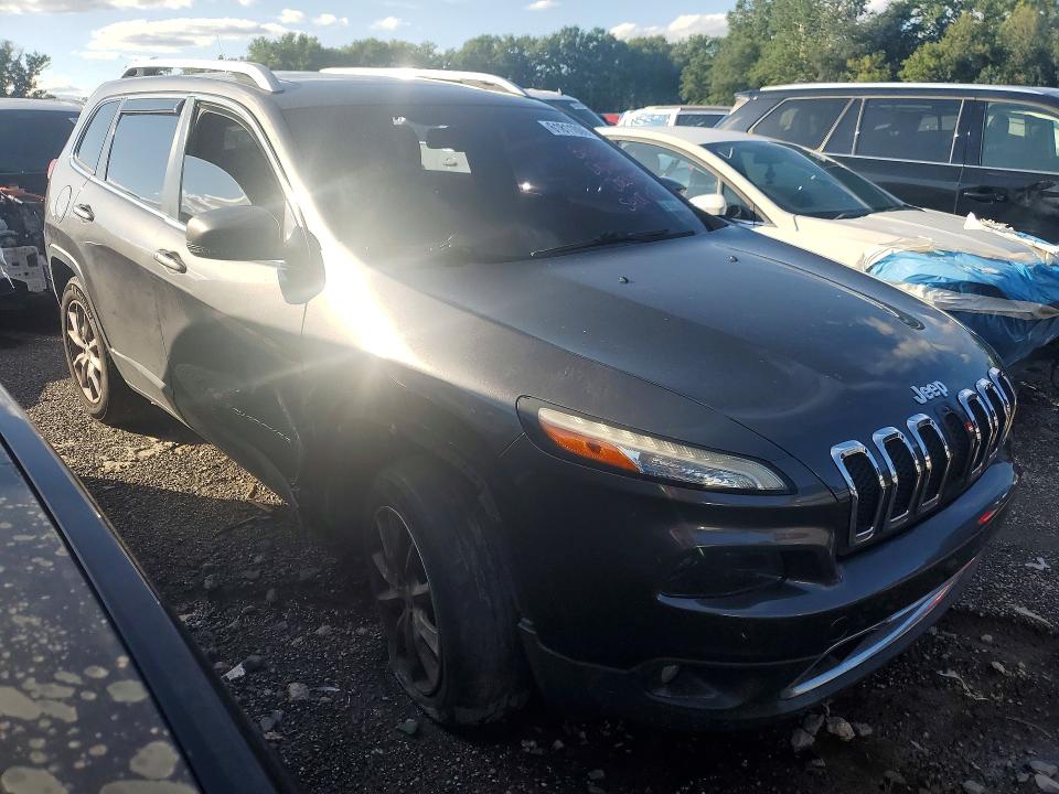 61811006 :رقم المزاد ، 1C4PJMDS8FW527966 vin ، 2015 Jeep Cherokee مزاد بيع