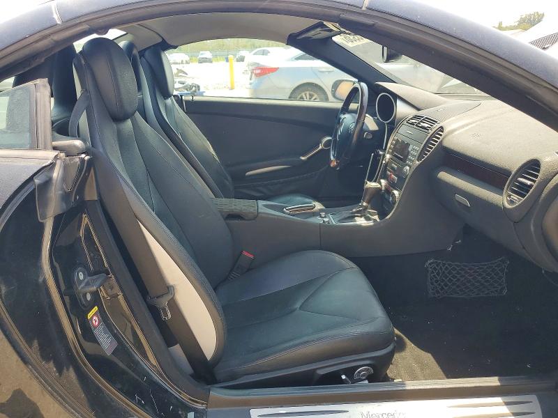 66703936 :رقم المزاد ، WDBWK56F85F054761 vin ، 2005 Mercedes-benz Slk مزاد بيع