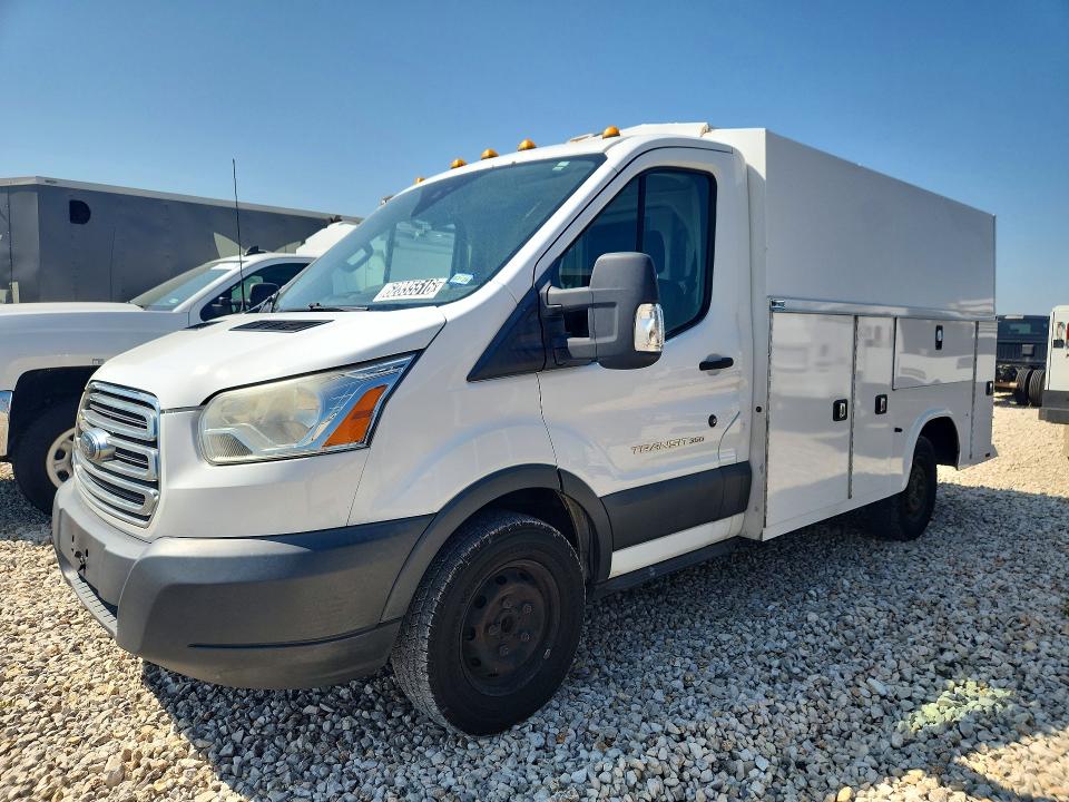 62335516 :رقم المزاد ، 1FDBW5PM9JKA14428 vin ، 2018 Ford Transit مزاد بيع
