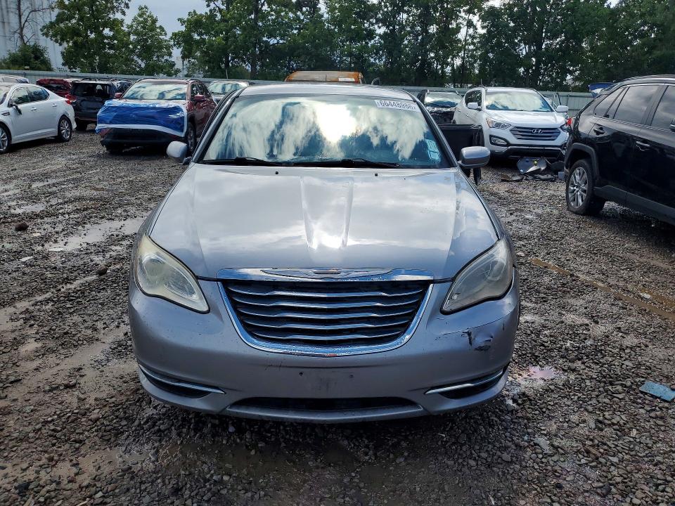 Продажа на аукционе авто 2013 Chrysler 200, vin: 1C3CCBAB1DN686532, номер лота: 66448986