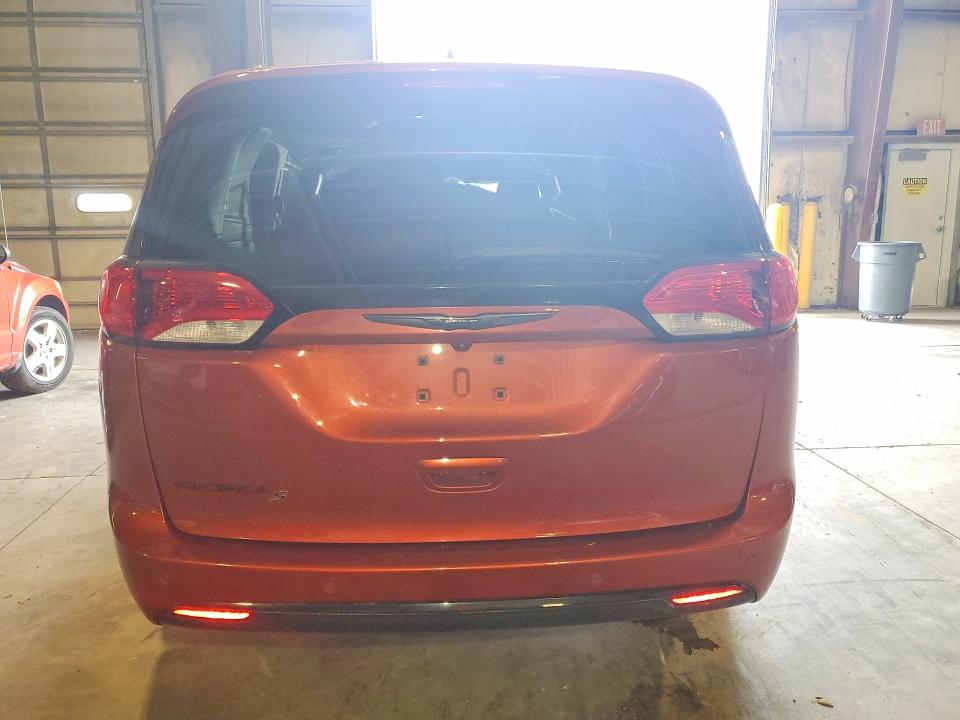 Продажа на аукционе авто 2018 Chrysler Pacifica, vin: 2C4RC1EG1JR258254, номер лота: 62398226