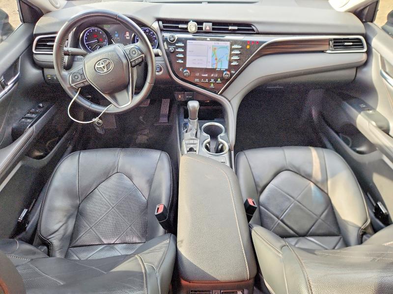 65910136 :رقم المزاد ، 4T1BZ1HKXJU020949 vin ، 2018 Toyota Camry مزاد بيع