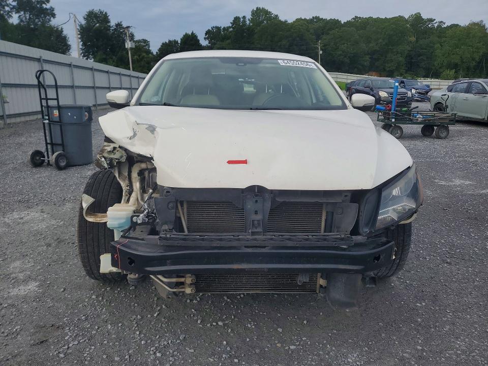 64552456 :رقم المزاد ، 1VWBH7A39DC128676 vin ، 2013 Volkswagen Passat مزاد بيع