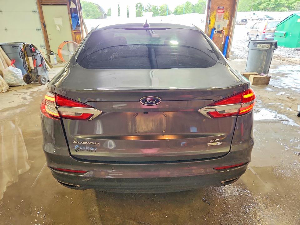2020 Ford Fusion მანქანა იყიდება აუქციონზე, vin: 3FA6P0T97LR165084, აუქციონის ნომერი: 63896396