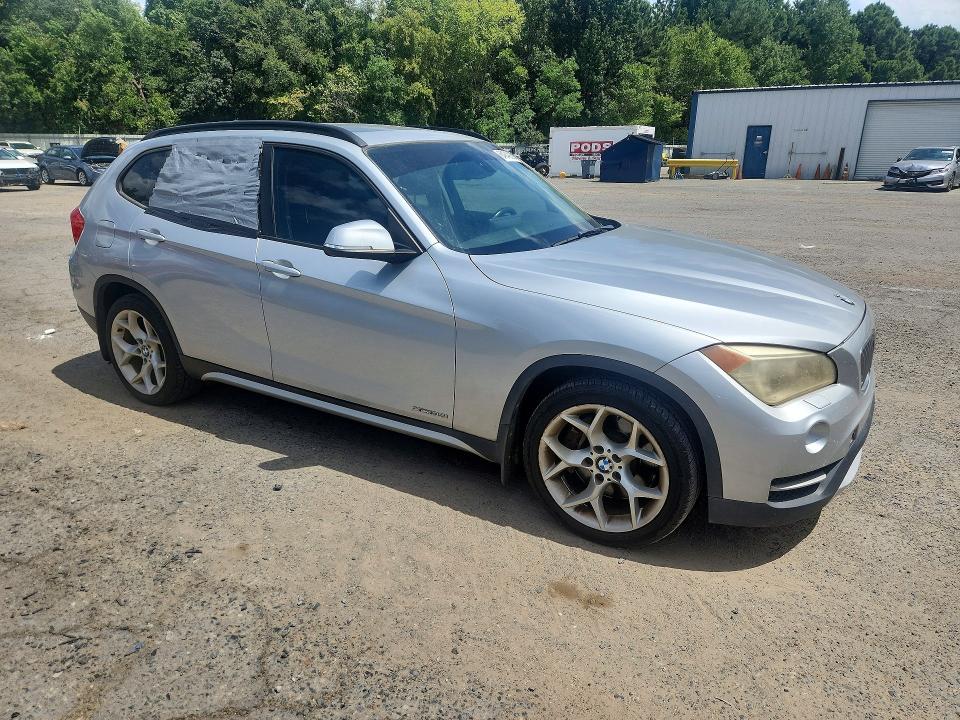 2013 Bmw X1 მანქანა იყიდება აუქციონზე, vin: WBAVM5C54DVL63681, აუქციონის ნომერი: 64949936