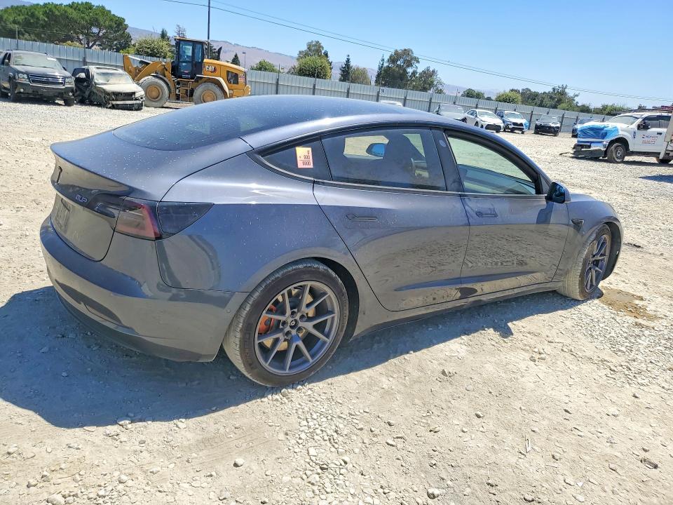 Продажа на аукционе авто 2018 Tesla Model 3, vin: 5YJ3E1EA2JF124991, номер лота: 63745796