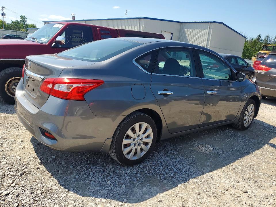 63654046 :رقم المزاد ، 3N1AB7AP9JY337070 vin ، 2018 Nissan Sentra مزاد بيع