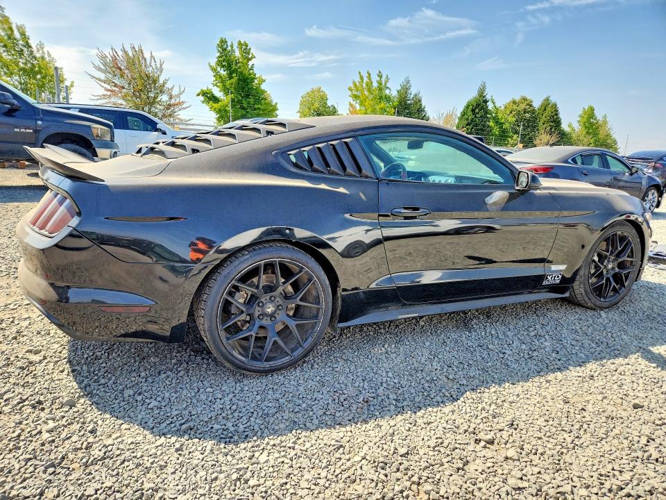 Auction sale of the 2017 Ford Mustang, vin: 1FA6P8THXH5288989, lot number: 65220306
