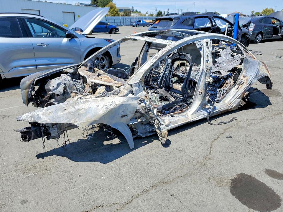 2024 Tesla Model 3 მანქანა იყიდება აუქციონზე, vin: 5YJ3E1EA3RF863251, აუქციონის ნომერი: 64411306