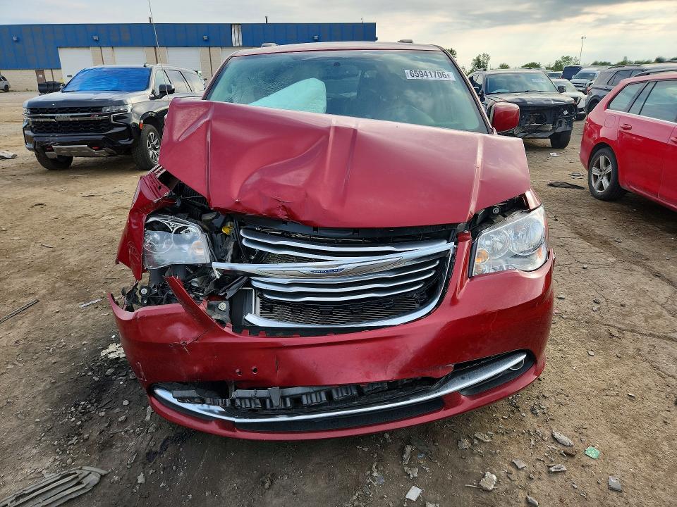 65941706 :رقم المزاد ، 2C4RC1BG3FR697368 vin ، 2015 Chrysler Town & Country مزاد بيع