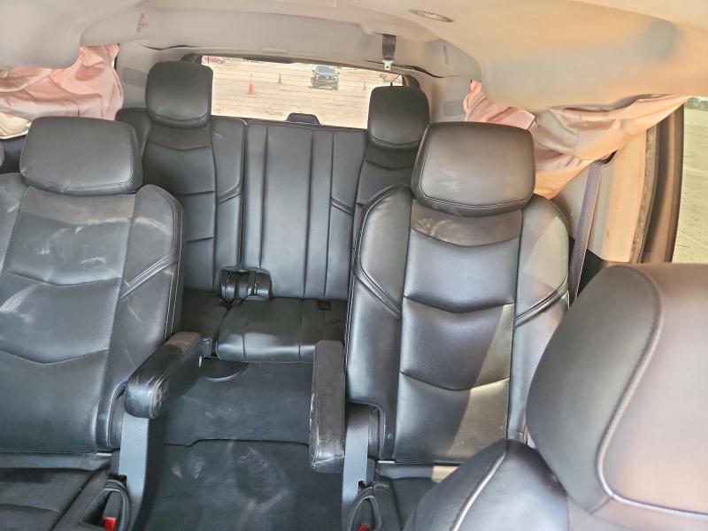 63611436 :رقم المزاد ، 1GYS4JKJ7FR198325 vin ، 2015 Cadillac Escalade مزاد بيع