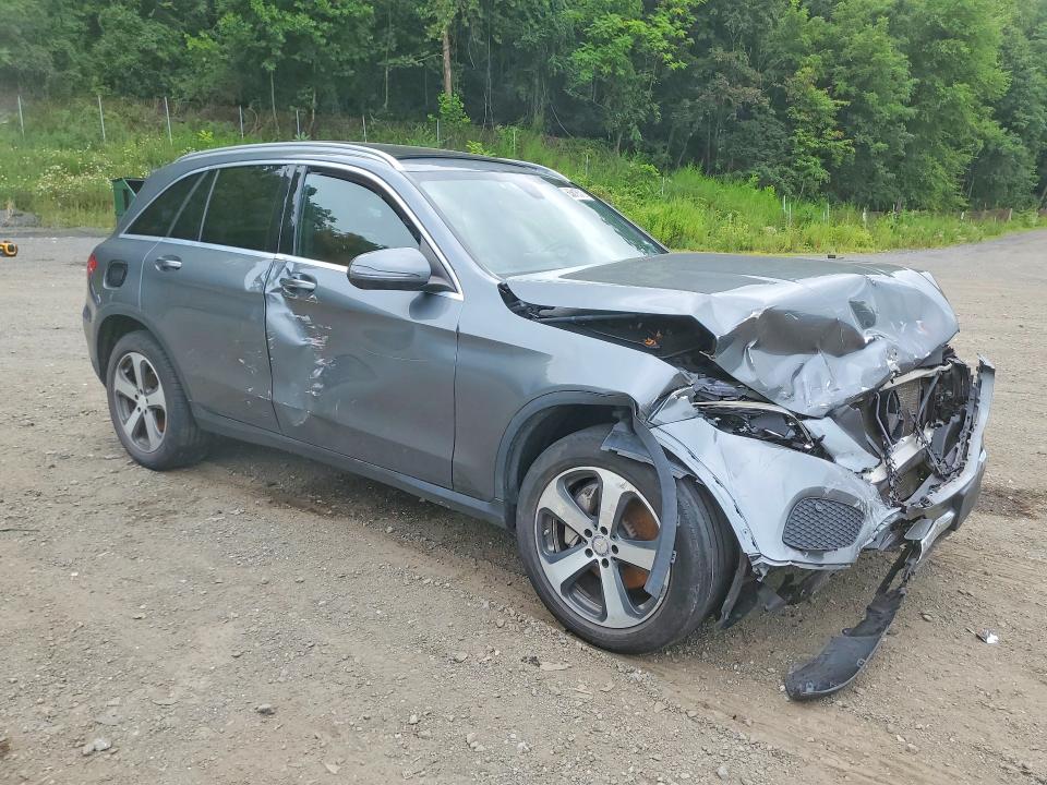 63818376 :رقم المزاد ، WDC0G4KB7HF127641 vin ، 2017 Mercedes-benz Glc مزاد بيع