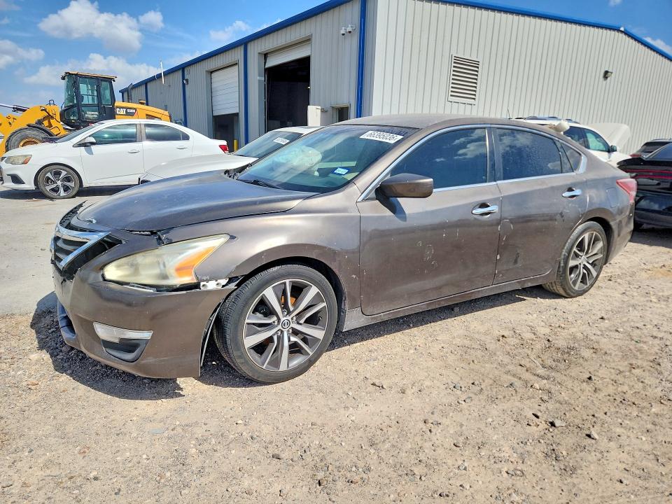 2013 Nissan Altima მანქანა იყიდება აუქციონზე, vin: 1N4AL3AP9DN465643, აუქციონის ნომერი: 66395036