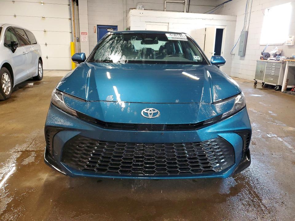 2025 Toyota Camry მანქანა იყიდება აუქციონზე, vin: 4T1DAACK2SU160325, აუქციონის ნომერი: 64816816