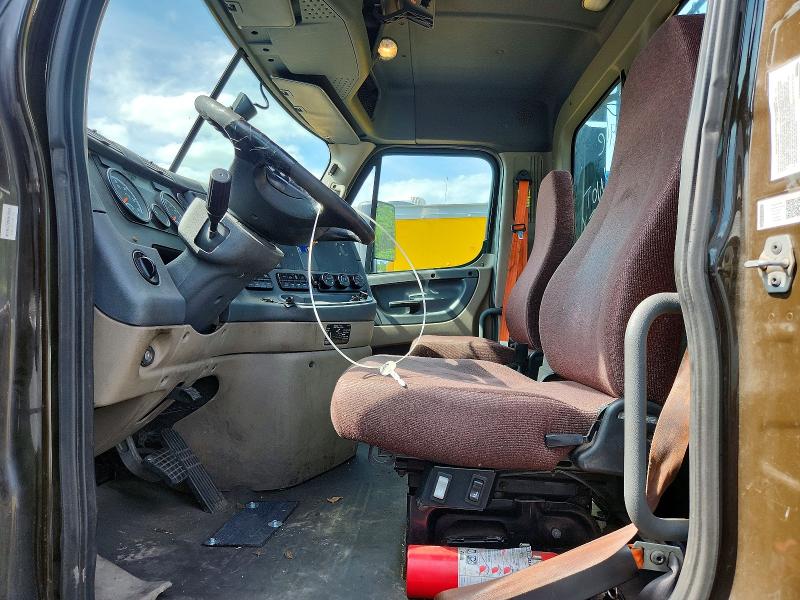 Продажа на аукционе авто 2017 Freightliner Cascadia 113, vin: 1FUBGBDV0HLHH2540, номер лота: 66354046