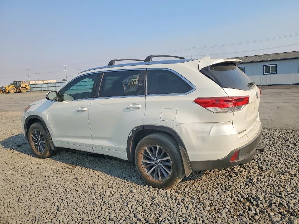 Продажа на аукционе авто 2017 Toyota Highlander, vin: 5TDJZRFH9HS513476, номер лота: 64140676