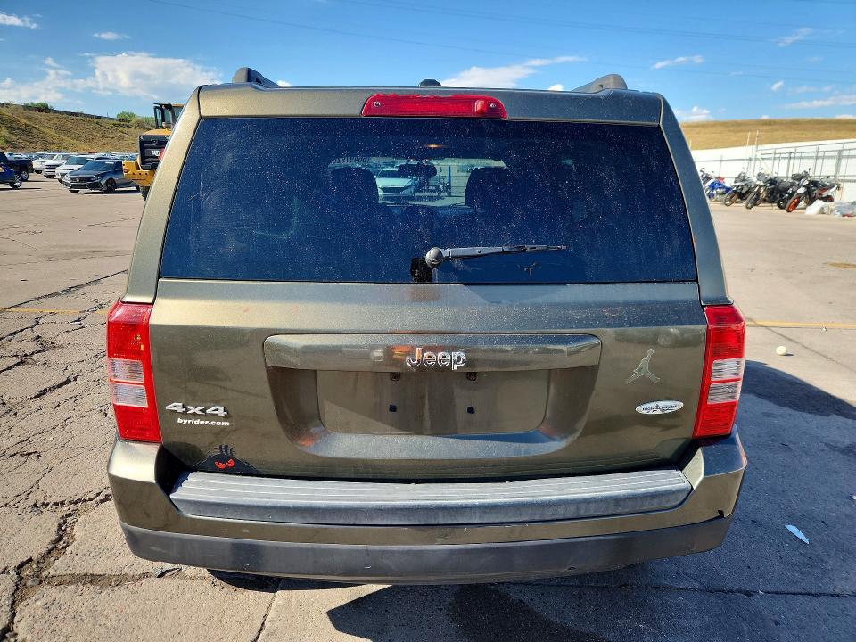 66497926 :رقم المزاد ، 1C4NJRFB8FD339882 vin ، 2015 Jeep Patriot مزاد بيع