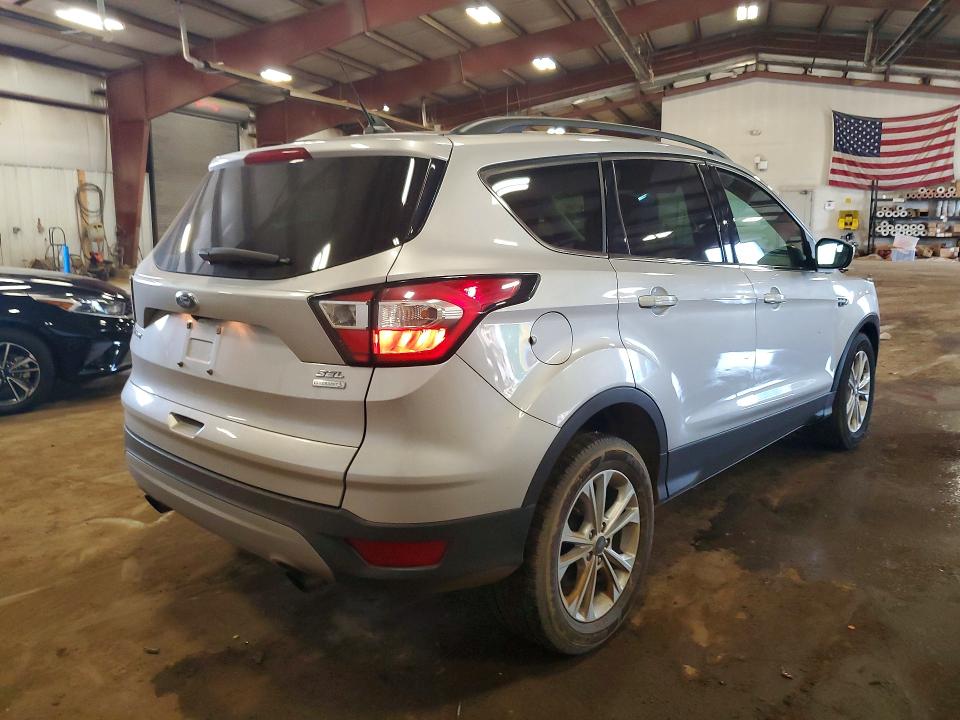 Продаж на аукціоні авто 2018 Ford Escape, vin: 1FMCU0HD1JUB70558, номер лоту: 64287896