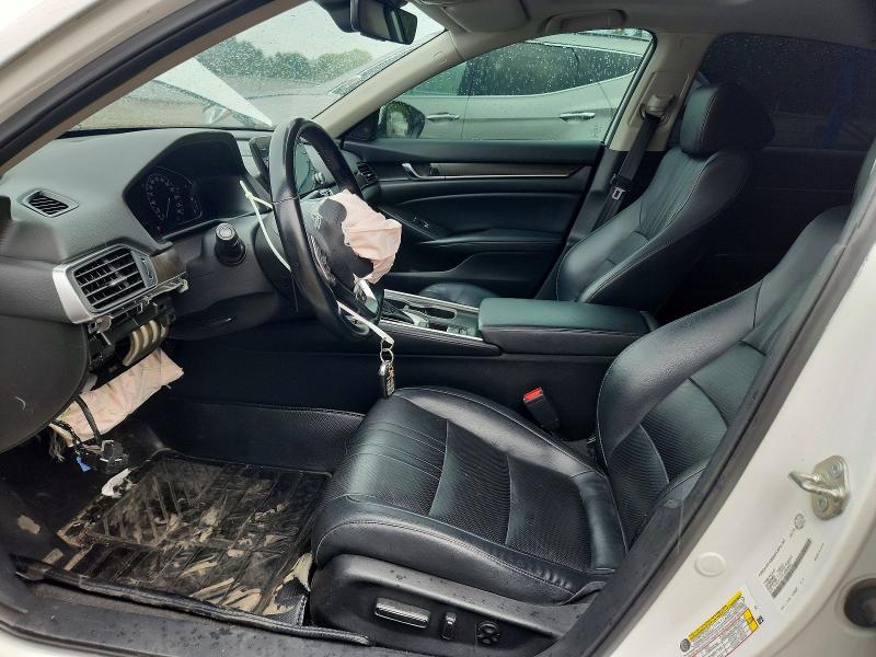 62051876 :رقم المزاد ، 1HGCV1F57JA804851 vin ، 2018 Honda Accord مزاد بيع