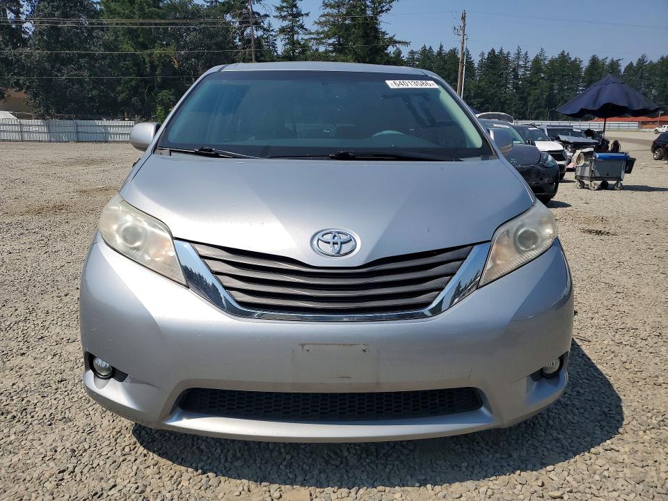 Продаж на аукціоні авто 2014 Toyota Sienna, vin: 5TDYK3DCXES461052, номер лоту: 64013586
