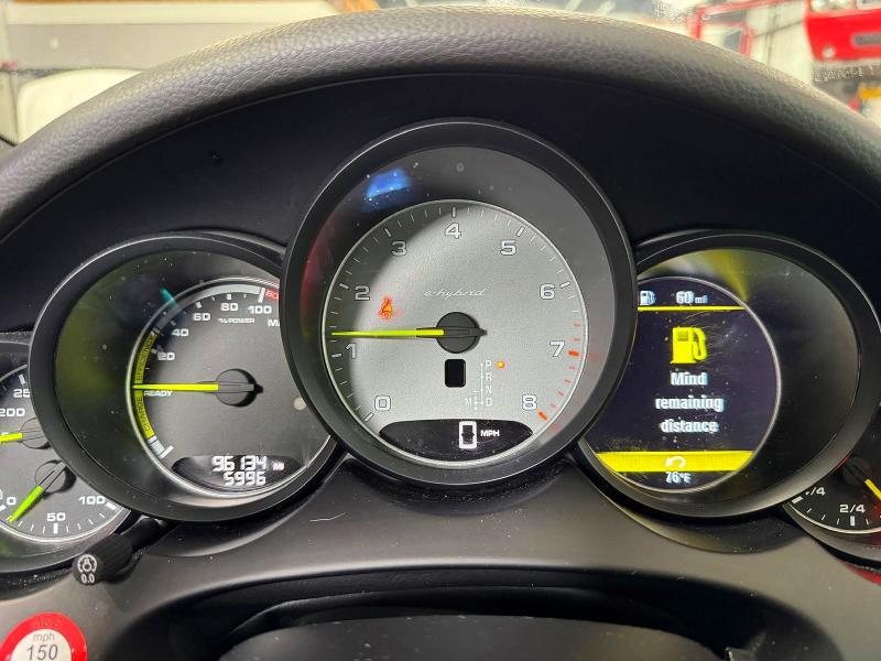 Aukcja sprzedaży 2017 Porsche Cayenne, vin: WP1AE2A24HLA72698, numer aukcji: 64015166