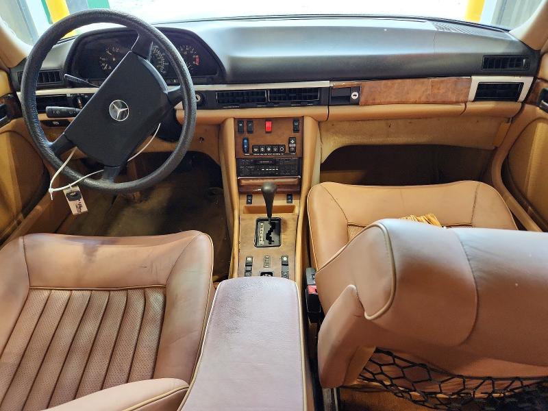 63885946 :رقم المزاد ، WDB1260371A099988 vin ، 1984 Merced 500 Sel 198 Rwd مزاد بيع