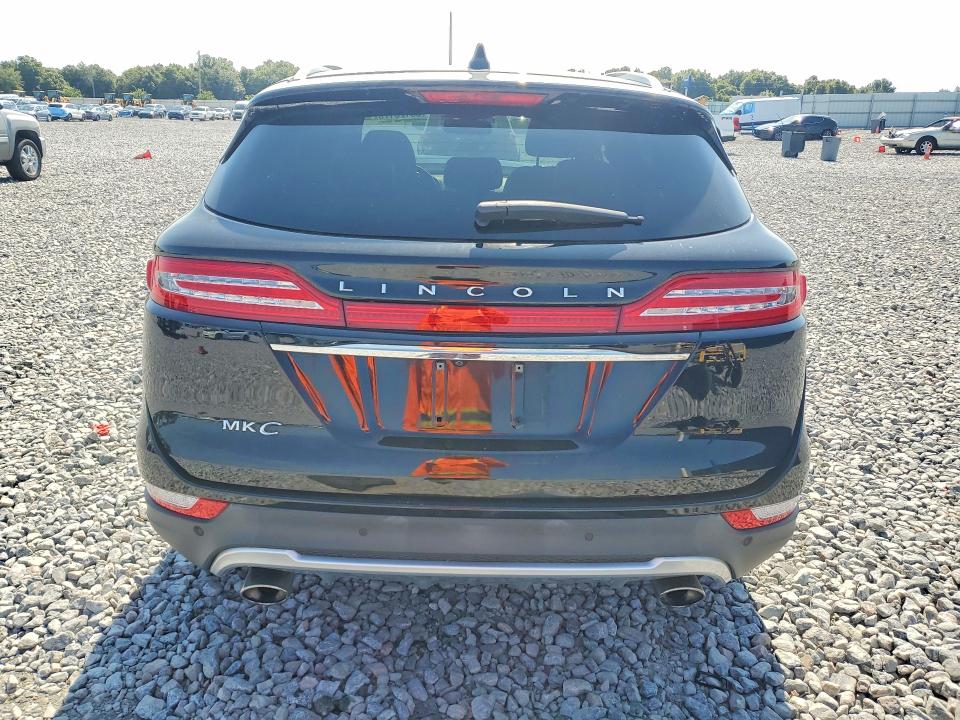 65128176 :رقم المزاد ، 5LMCJ3C92KUL18597 vin ، 2019 Lincoln Mkc مزاد بيع