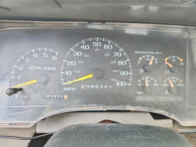 65305536 :رقم المزاد ، 1GTHK33J1YF453961 vin ، 2000 Gmc Sierra مزاد بيع