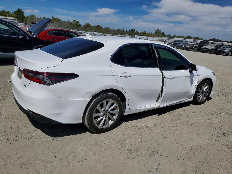 2023 Toyota Camry მანქანა იყიდება აუქციონზე, vin: 4T1C11AK5PU107009, აუქციონის ნომერი: 66609236
