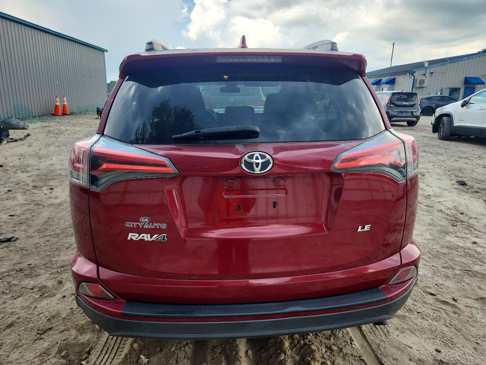 66560826 :رقم المزاد ، 2T3ZFREV0JW518816 vin ، 2018 Toyota Rav4 مزاد بيع